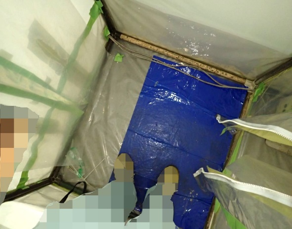 セキュリテイの外部との間